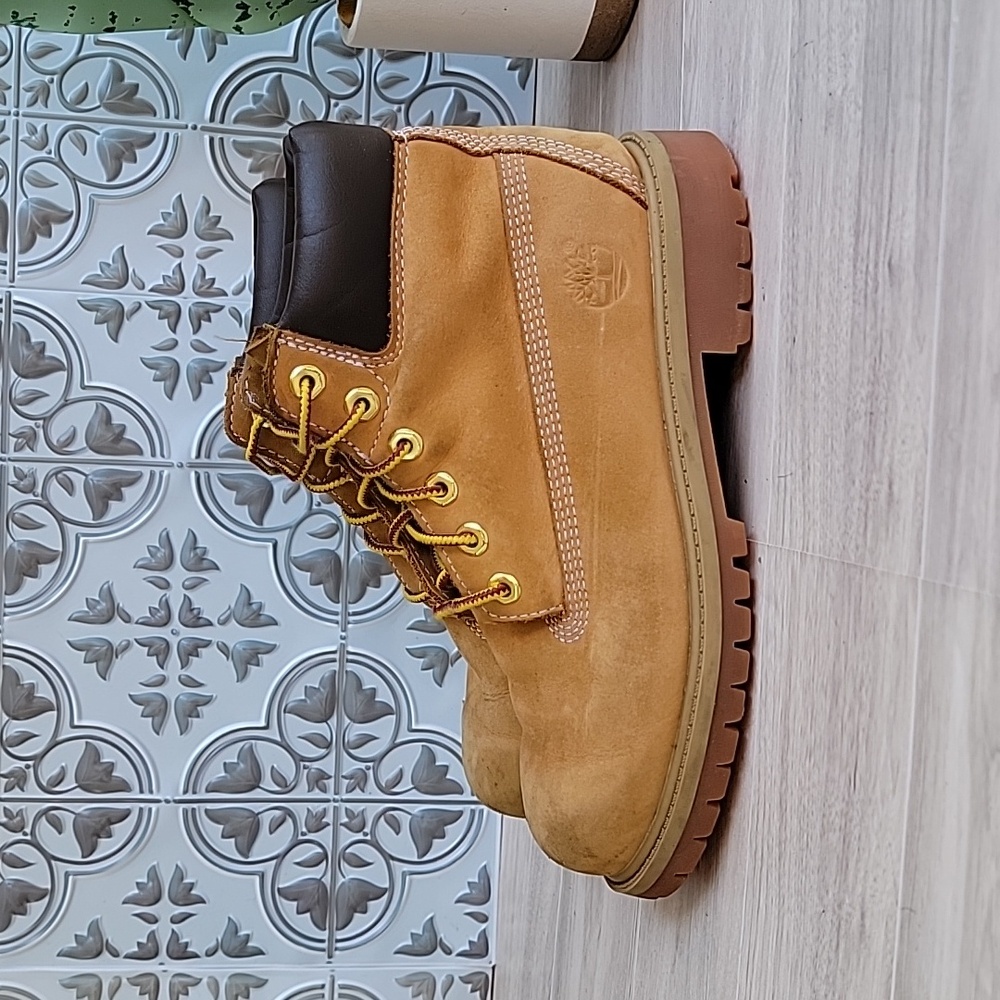 Timberland Youth Premium 6 in. Primaloft Waterproof Nubuck Boot Wheat Sz 2.5